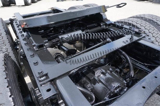 2016 Freightliner Coronado 132