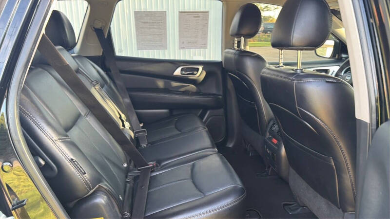 2020 Nissan Pathfinder SL