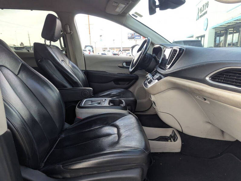 2021 Chrysler Pacifica Touring L