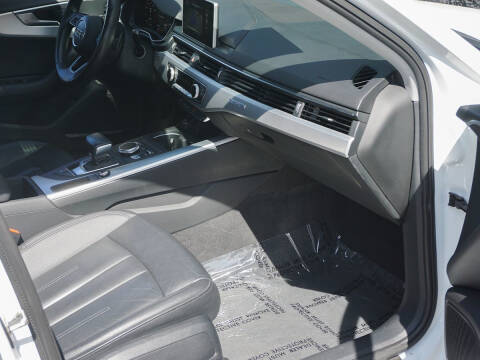 2017 Audi A4 2.0T quattro Premium Plus