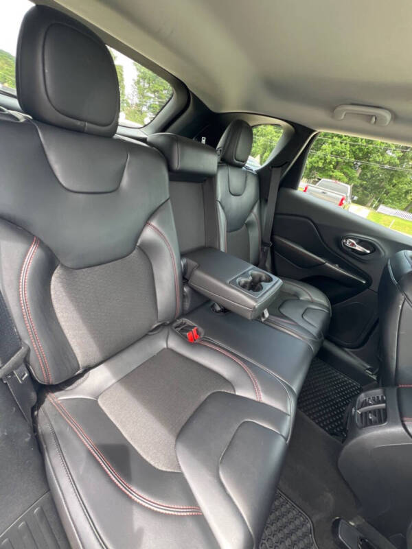 2020 Jeep Cherokee Trailhawk