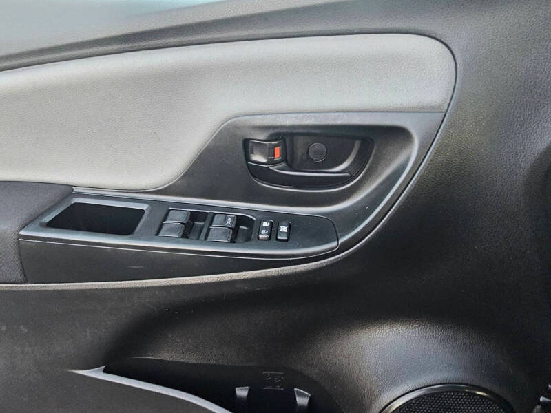 2017 Toyota Yaris 5-Door L