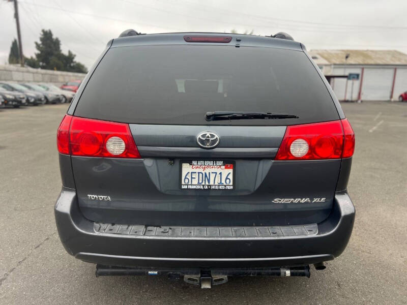 2008 Toyota Sienna XLE