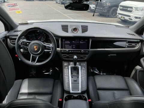 2021 Porsche Macan