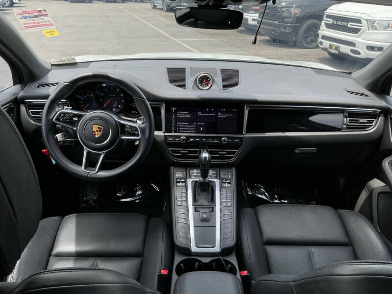 2021 Porsche Macan