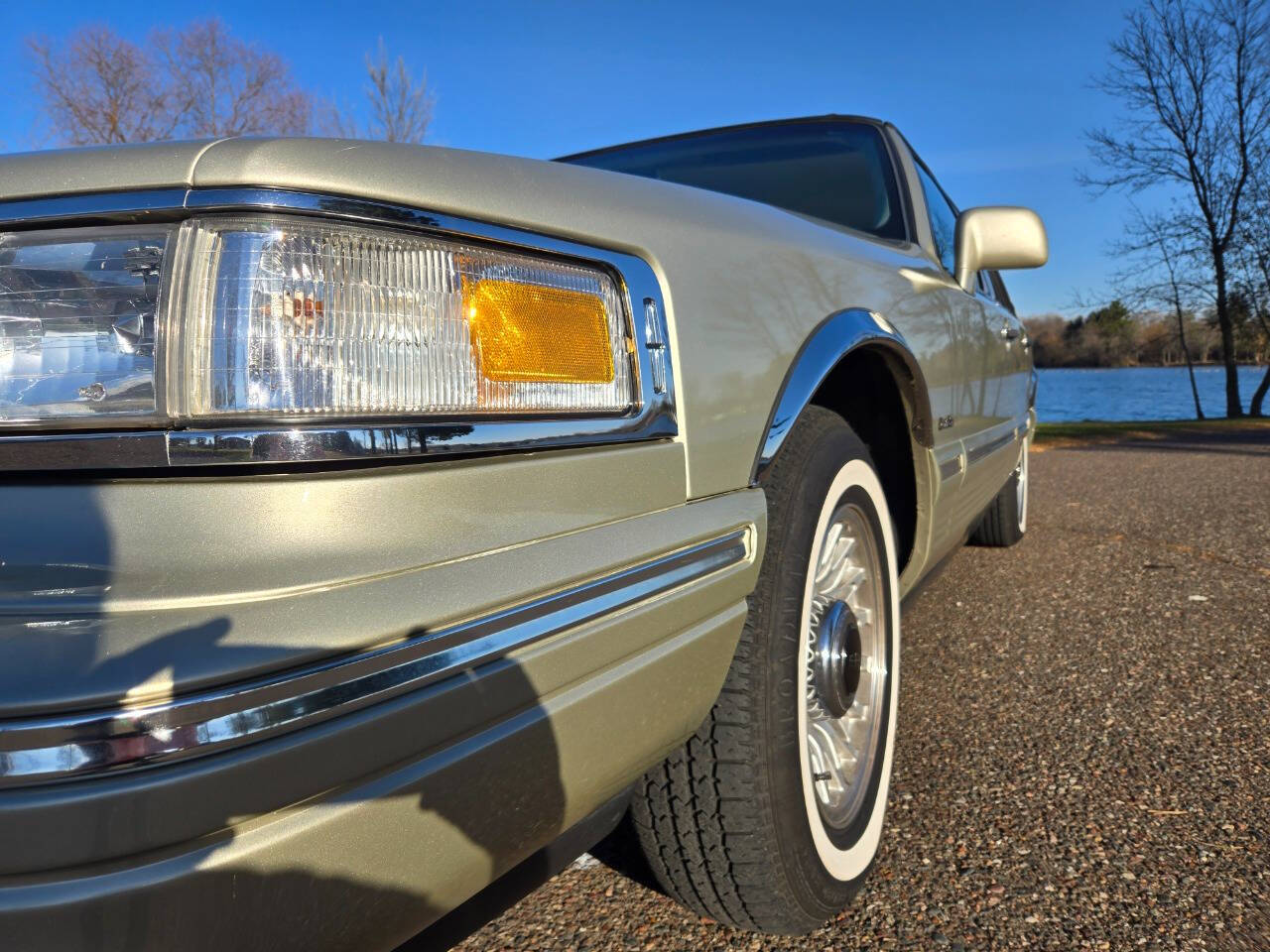 1997 Lincoln Town Car 19