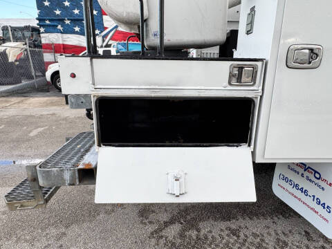 2018 Freightliner M2 106