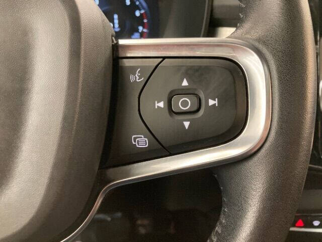 2019 Volvo XC40 T5 R-Design