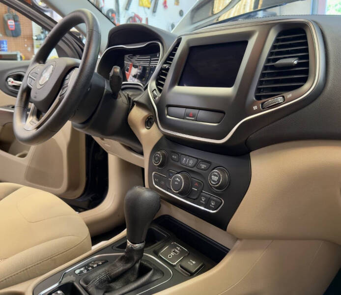 2019 Jeep Cherokee Latitude