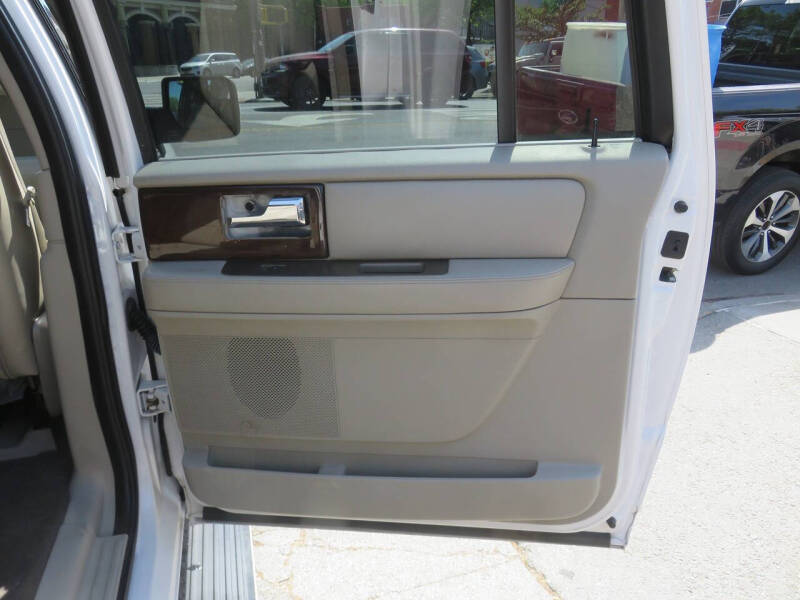 2013 Lincoln Navigator L