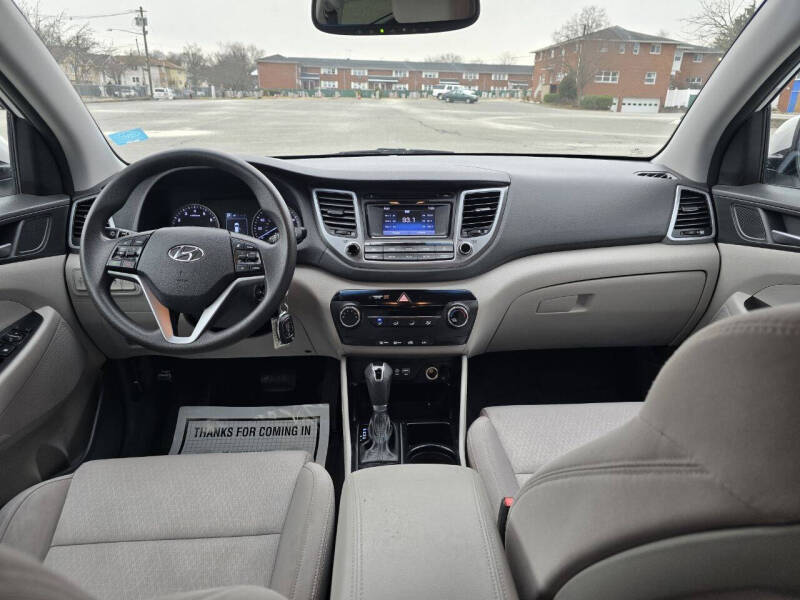 2016 Hyundai Tucson SE