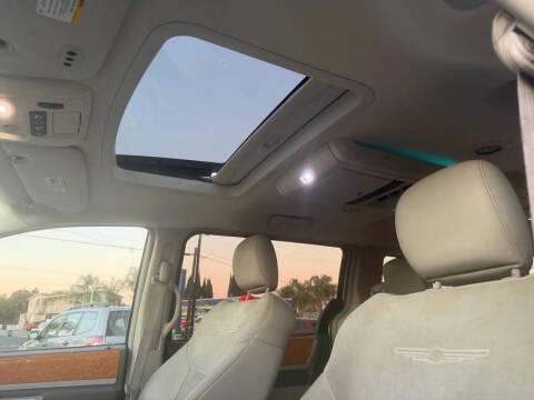 2008 Chrysler Town and Country Limited