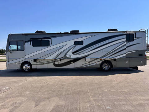 2014 Fleetwood Discovery 40e 380 Cummins Diesel, 1.5 BATH