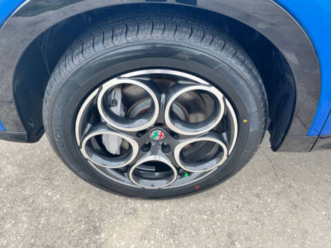 2024 Alfa Romeo Tonale Hybrid Ti