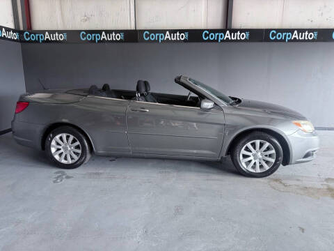 2013 Chrysler 200 Touring