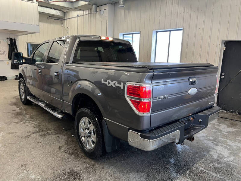 2012 Ford F-150 XLT photo 2