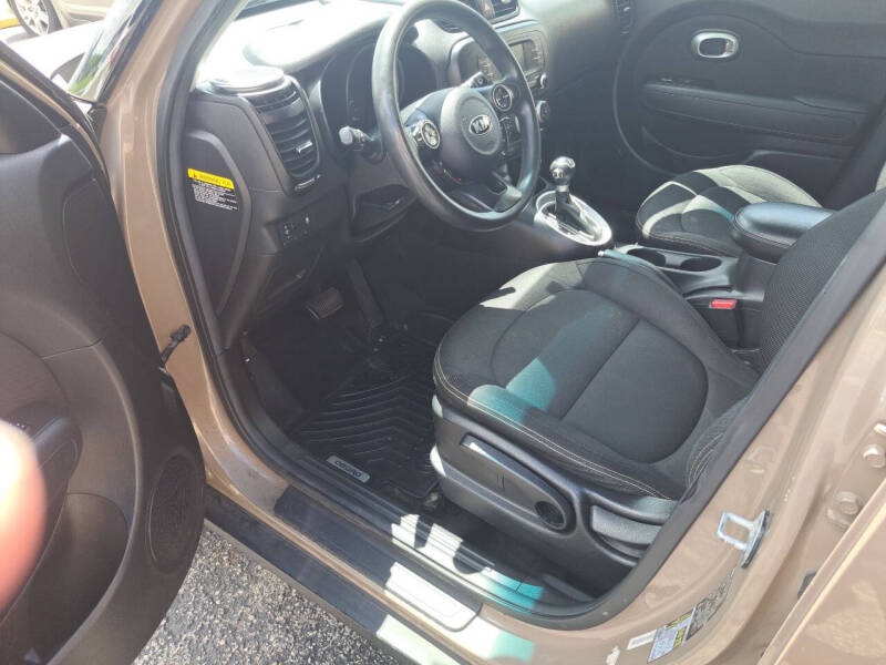 2015 Kia Soul +
