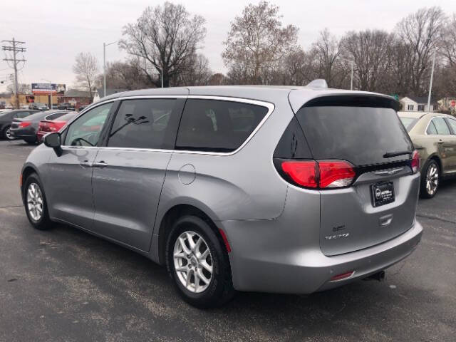 2017 Chrysler Pacifica Touring