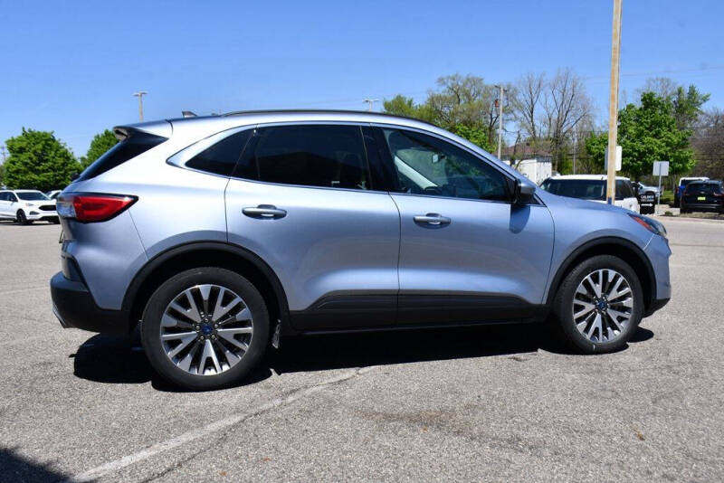 2022 Ford Escape Titanium
