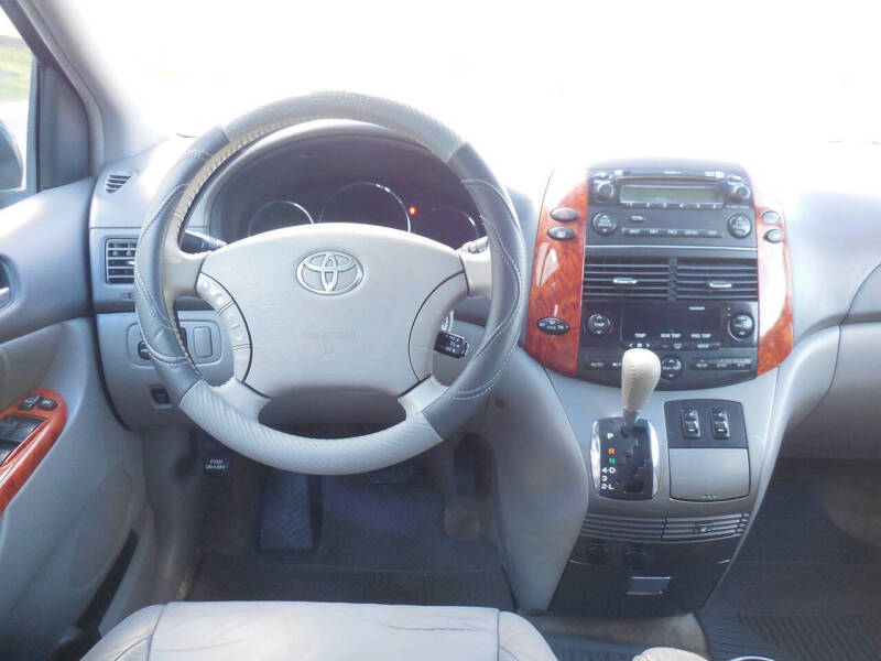 2006 Toyota Sienna XLE 7 Passenger