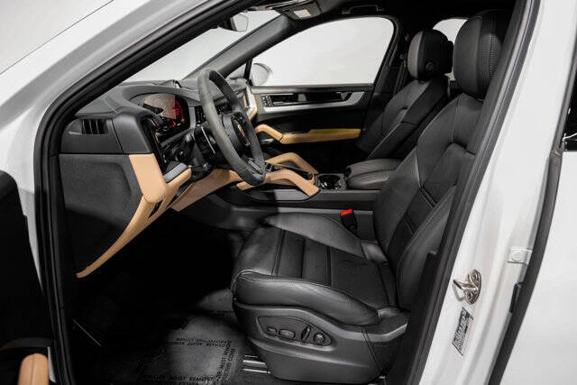 2024 Porsche Cayenne Coupe