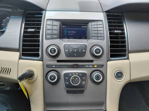 2018 Ford Taurus SE