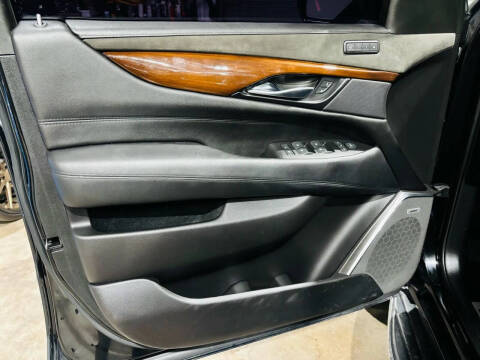 2019 Cadillac Escalade Luxury