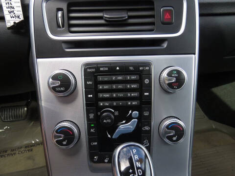 2018 Volvo V60 Cross Country T5 Premier