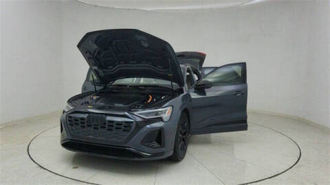 2024 Audi Q8 e-tron quattro Prestige