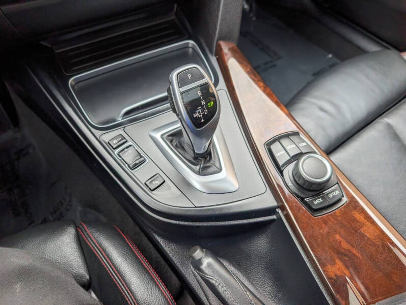 2018 BMW 3 Series 330i xDrive