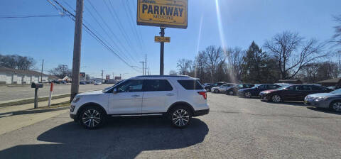2017 Ford Explorer for sale at Parkway Motors in Springfield IL