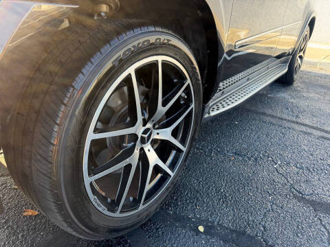 2011 Mercedes-Benz GL-Class GL 550 4MATIC