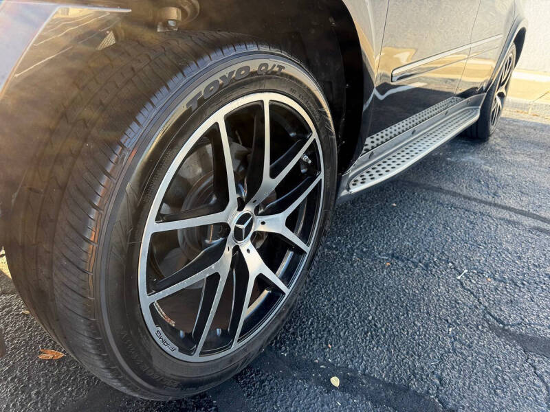 2011 Mercedes-Benz GL-Class GL 550 4MATIC