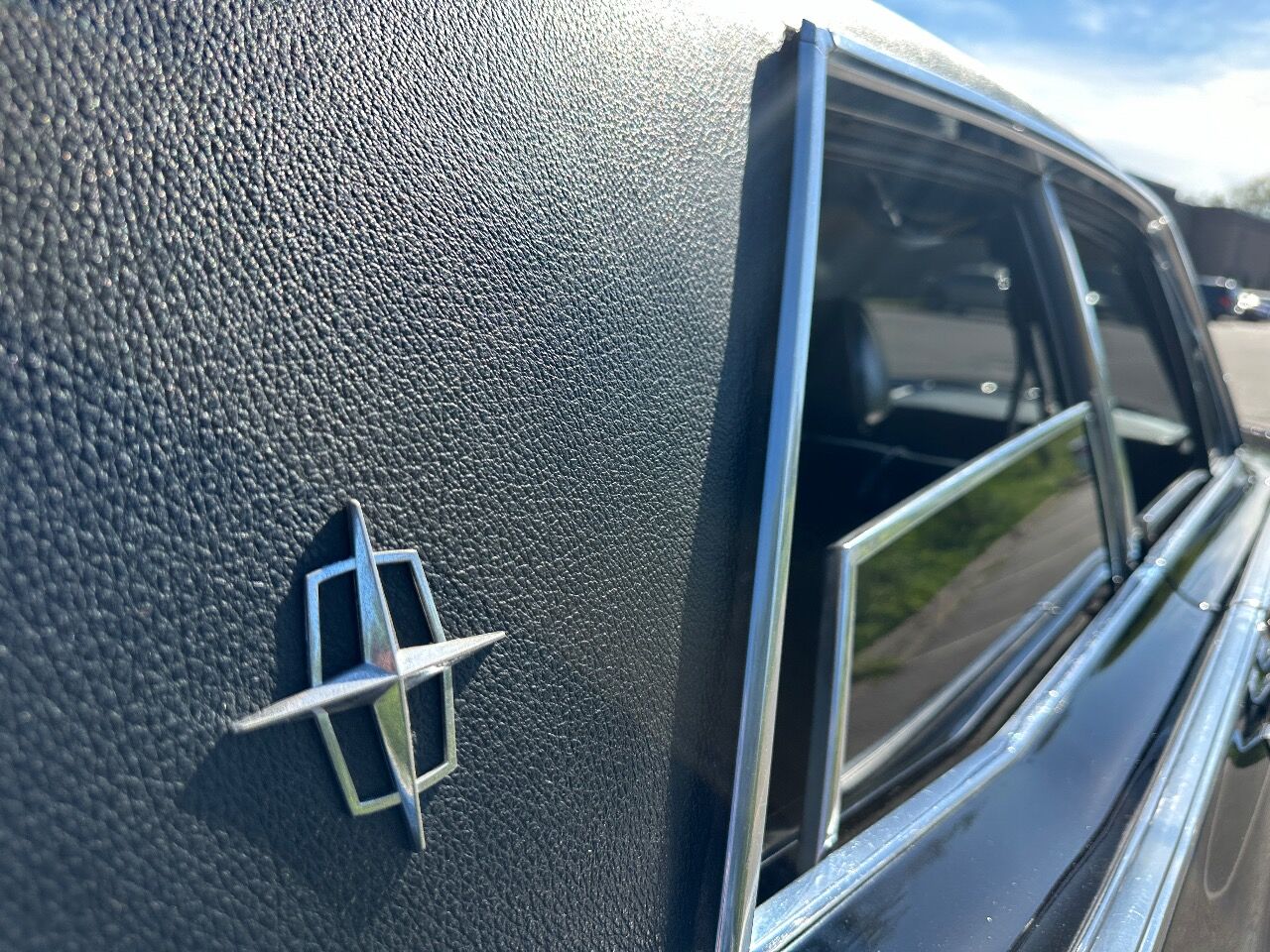 1969 Lincoln Continental 16
