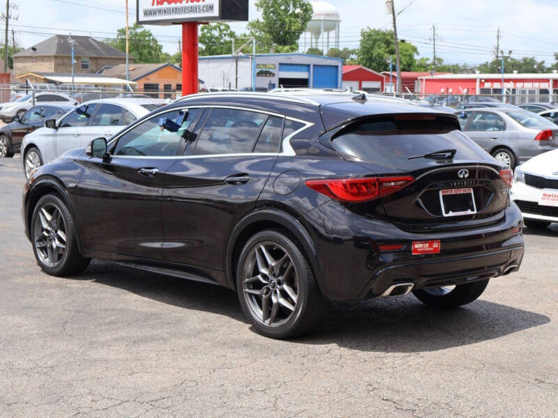 2017 Infiniti QX30 Premium