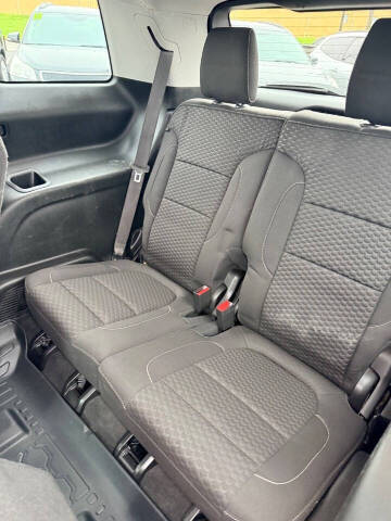 2017 GMC Acadia SLE-2