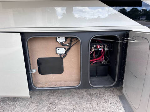 2019 Tiffin Phaeton 40qkh BUNK BEDS, King Bed