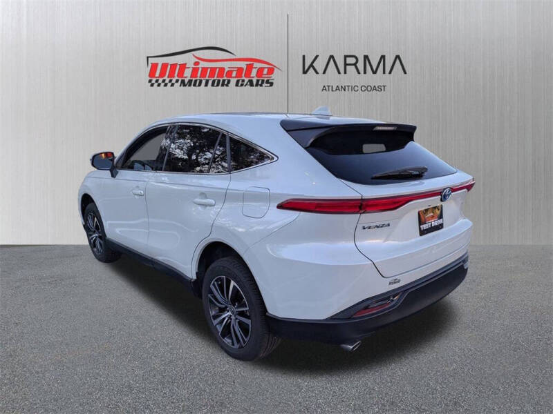 2022 Toyota Venza LE