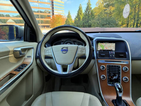 2015 Volvo XC60 T5 Drive-E Platinum