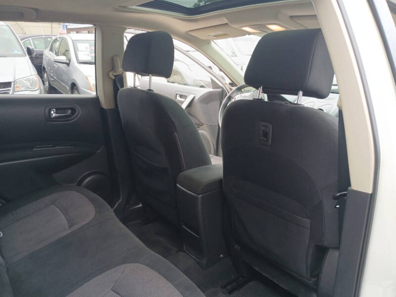 2011 Nissan Rogue SV