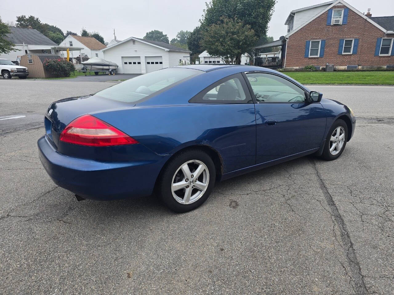 2003 Honda Accord for sale at QUEENSGATE AUTO SALES in York, PA