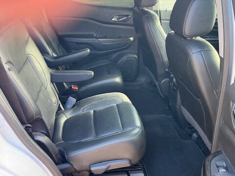 2020 GMC Acadia SLT