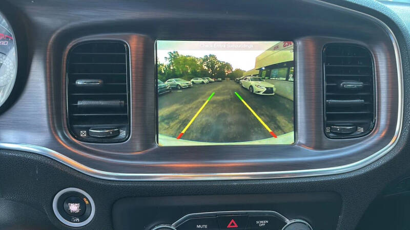 2017 Dodge Charger SXT