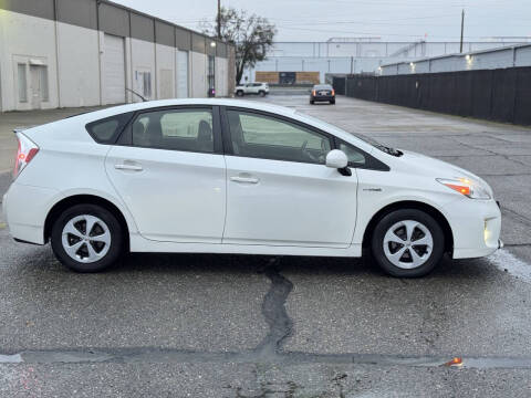 2015 Toyota Prius Two
