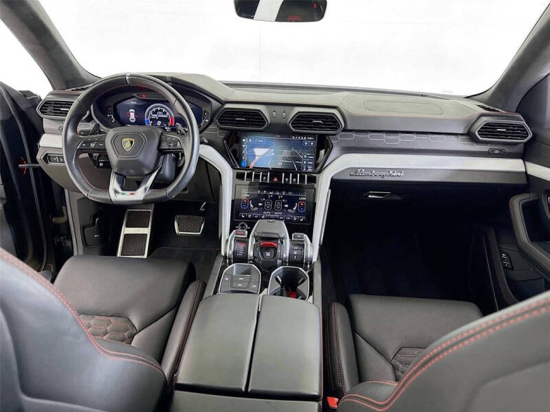 2020 Lamborghini Urus