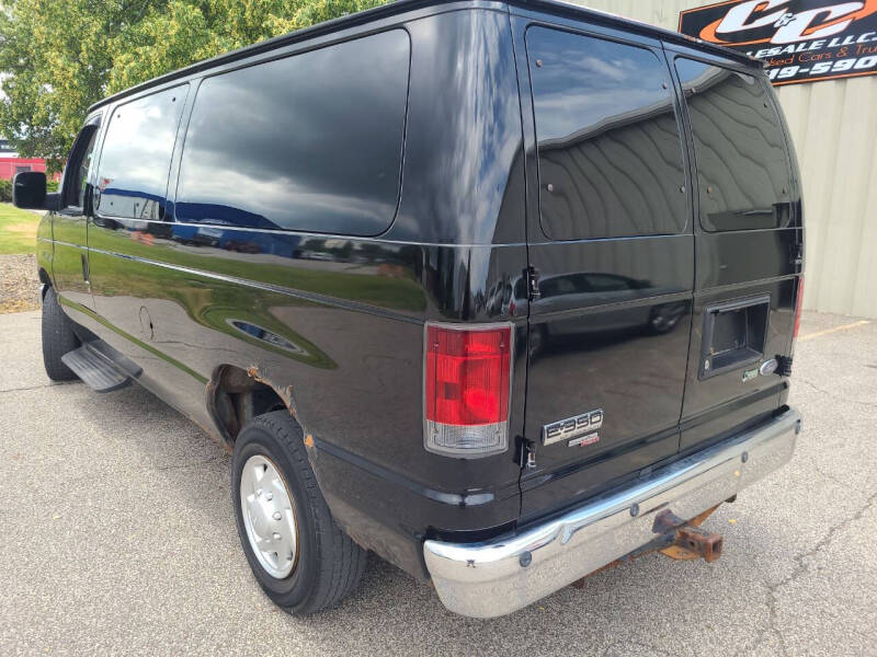 2011 Ford E-Series E-350 SD XLT