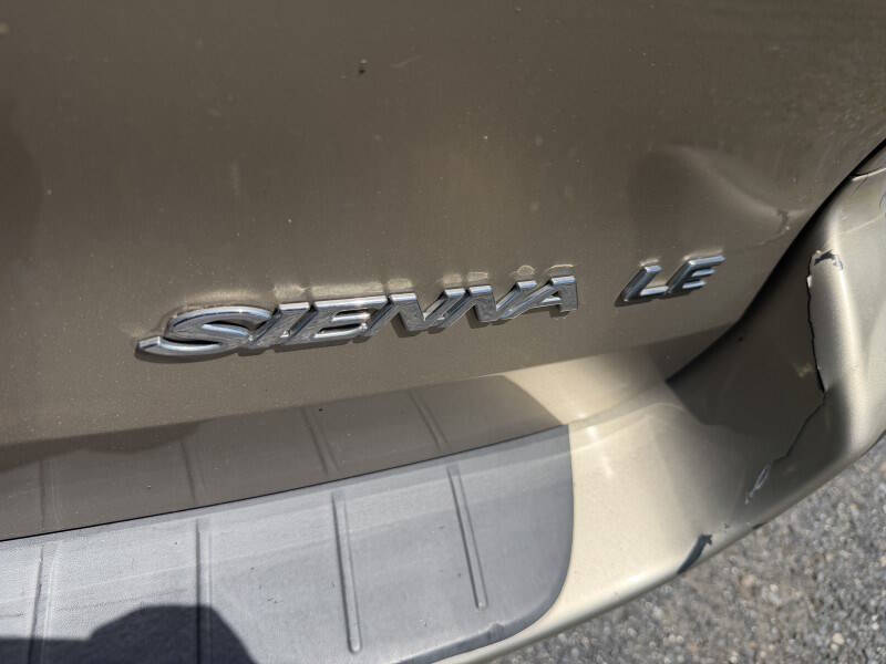 2004 Toyota Sienna
