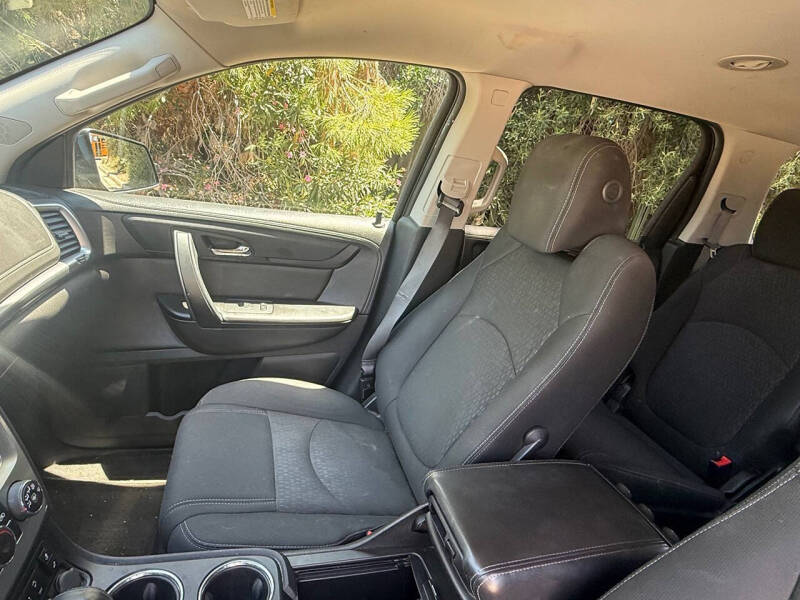 2015 GMC Acadia SLE-2