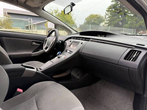 2012 Toyota Prius Two