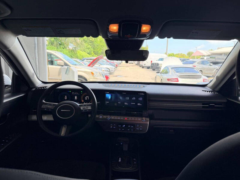 2025 Hyundai Kona SEL